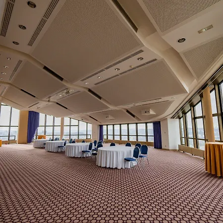 Hotel Grand Towers - Czech Leading